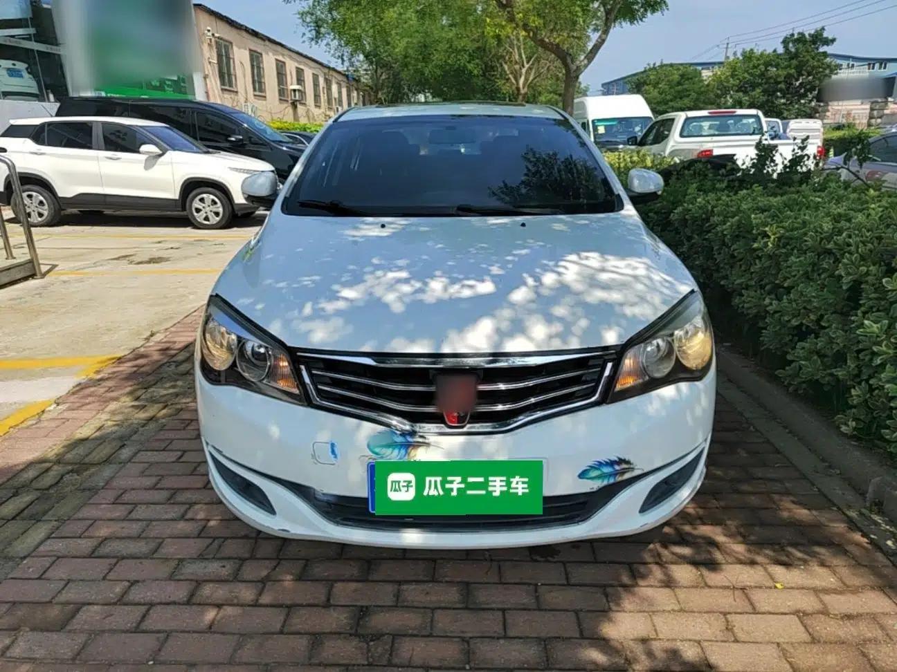 Roewe 350 2015 1.5L Manual Luxury Sunroof Edition — миниатюра 2
