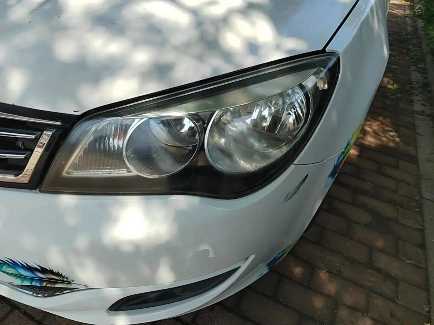 Roewe 350 2015 1.5L Manual Luxury Sunroof Edition — миниатюра 8