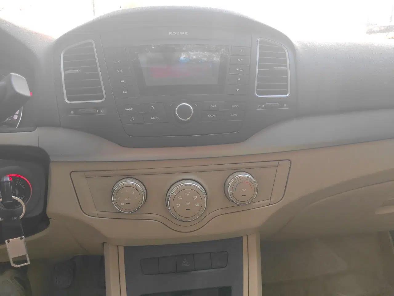 Roewe 350 2014 1.5L Manual Xunchi Edition — миниатюра 13