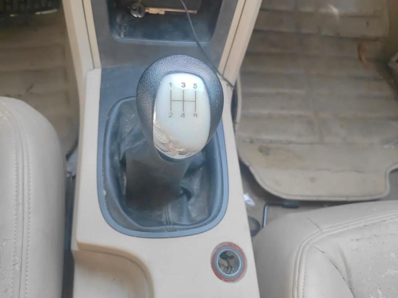 Roewe 350 2014 1.5L Manual Xunchi Edition — миниатюра 14