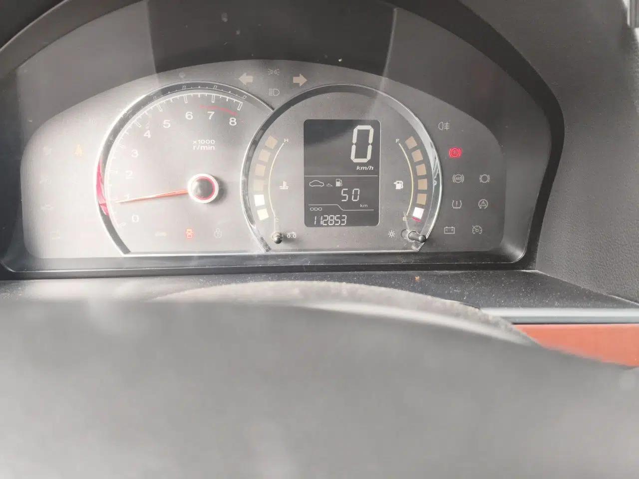 Roewe 350 2013 350C 1.5L Manual Swift Edition — миниатюра 12