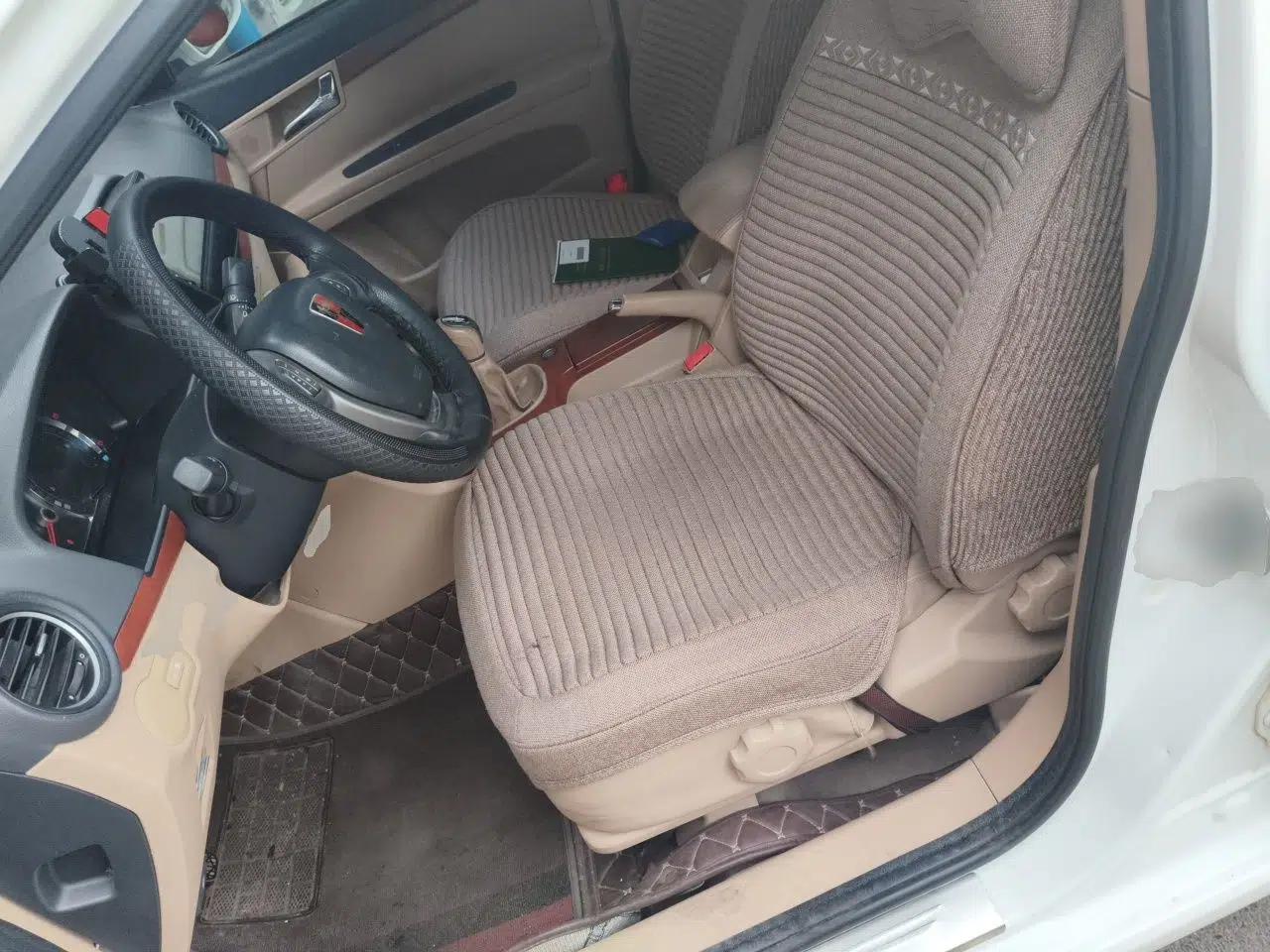 Roewe 350 2013 350C 1.5L Manual Swift Edition — миниатюра 15