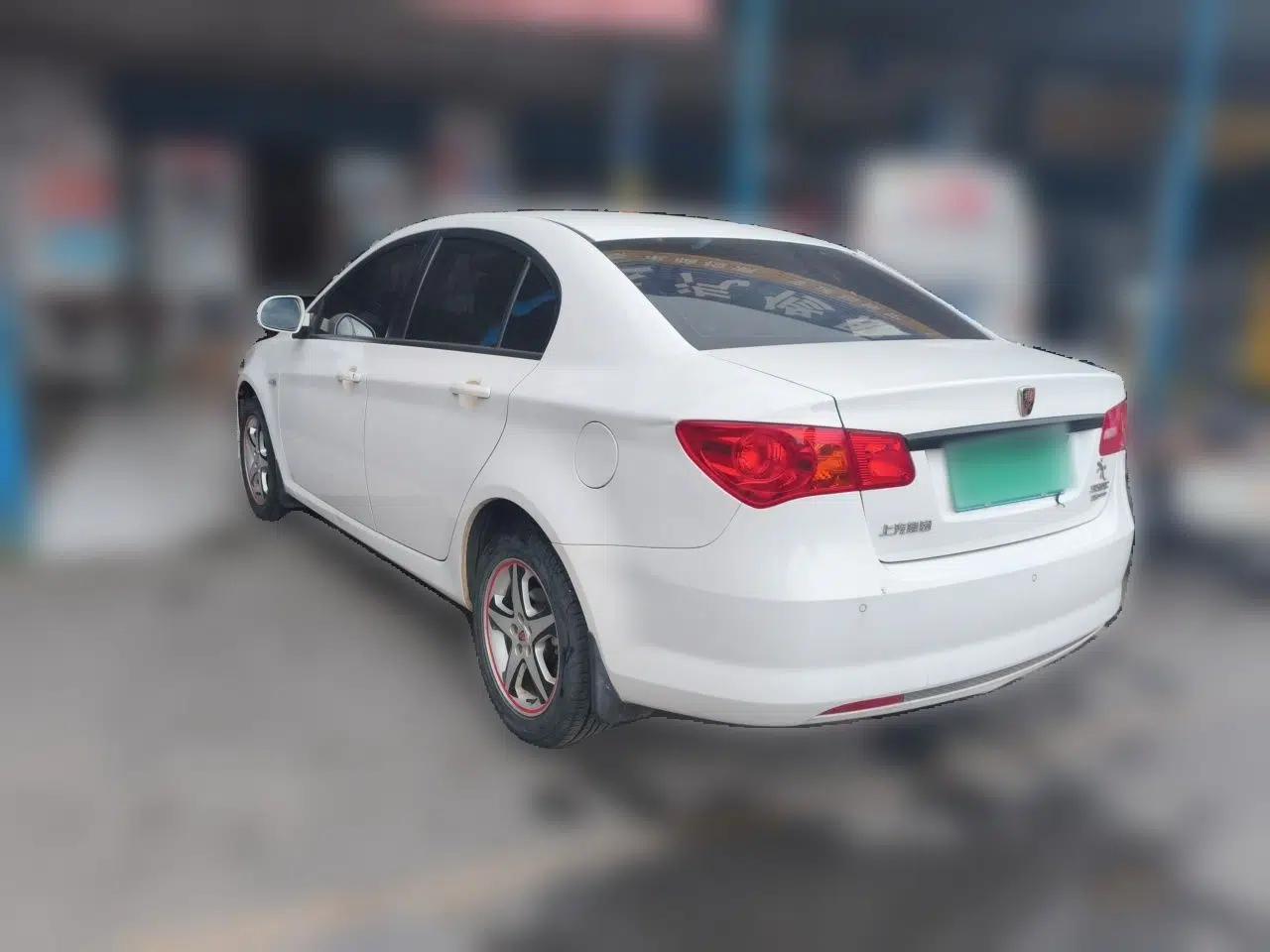 Roewe 350 2013 350C 1.5L Manual Swift Edition — миниатюра 4
