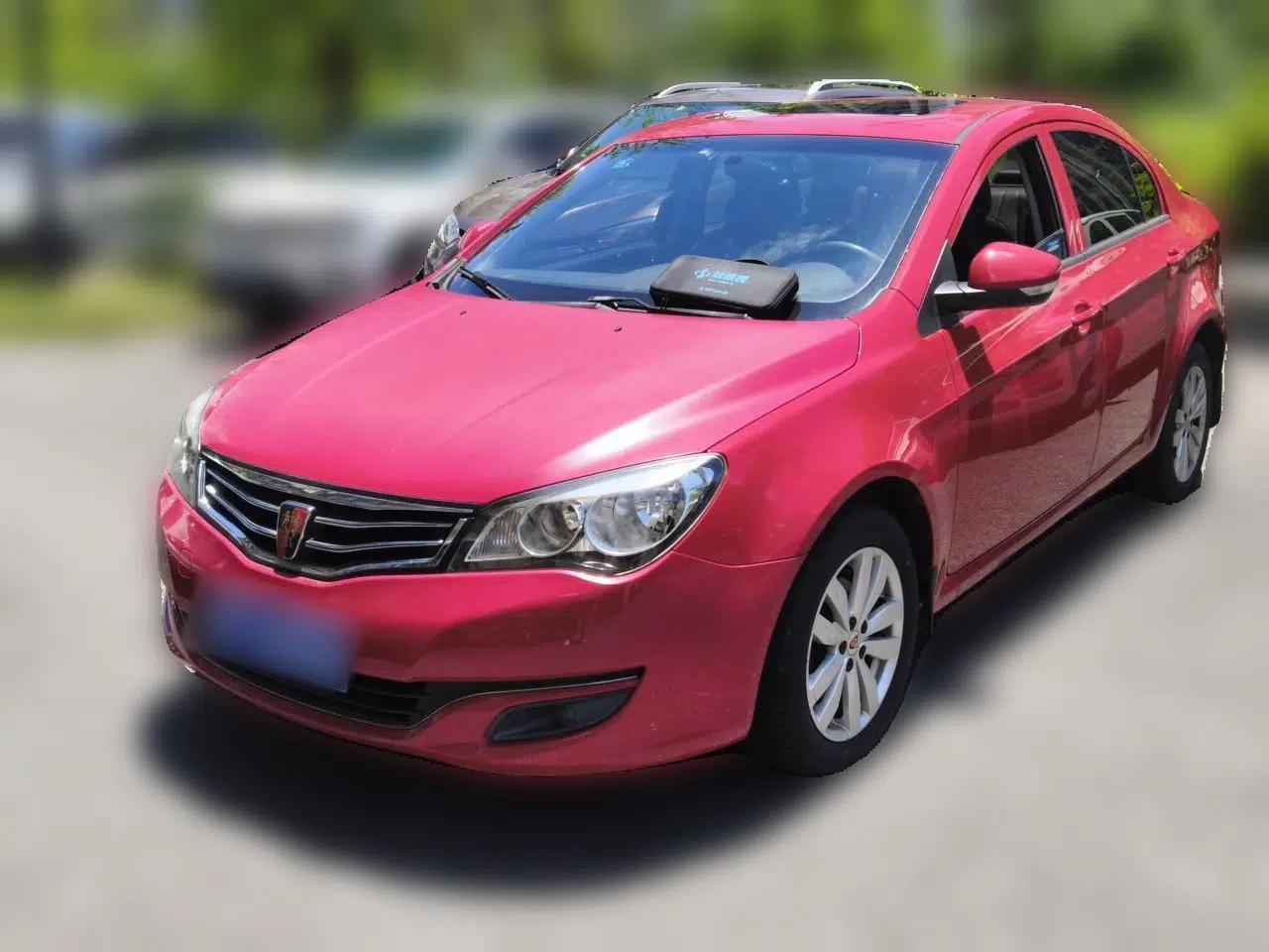 Roewe 350 2015 1.5L Automatic Luxury Sunroof Edition — миниатюра 1