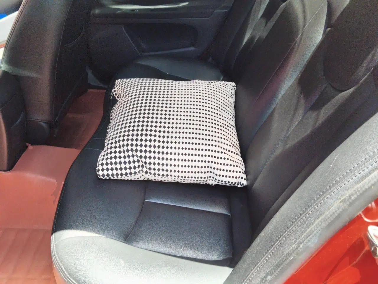 Roewe 350 2015 1.5L Automatic Luxury Sunroof Edition — миниатюра 17