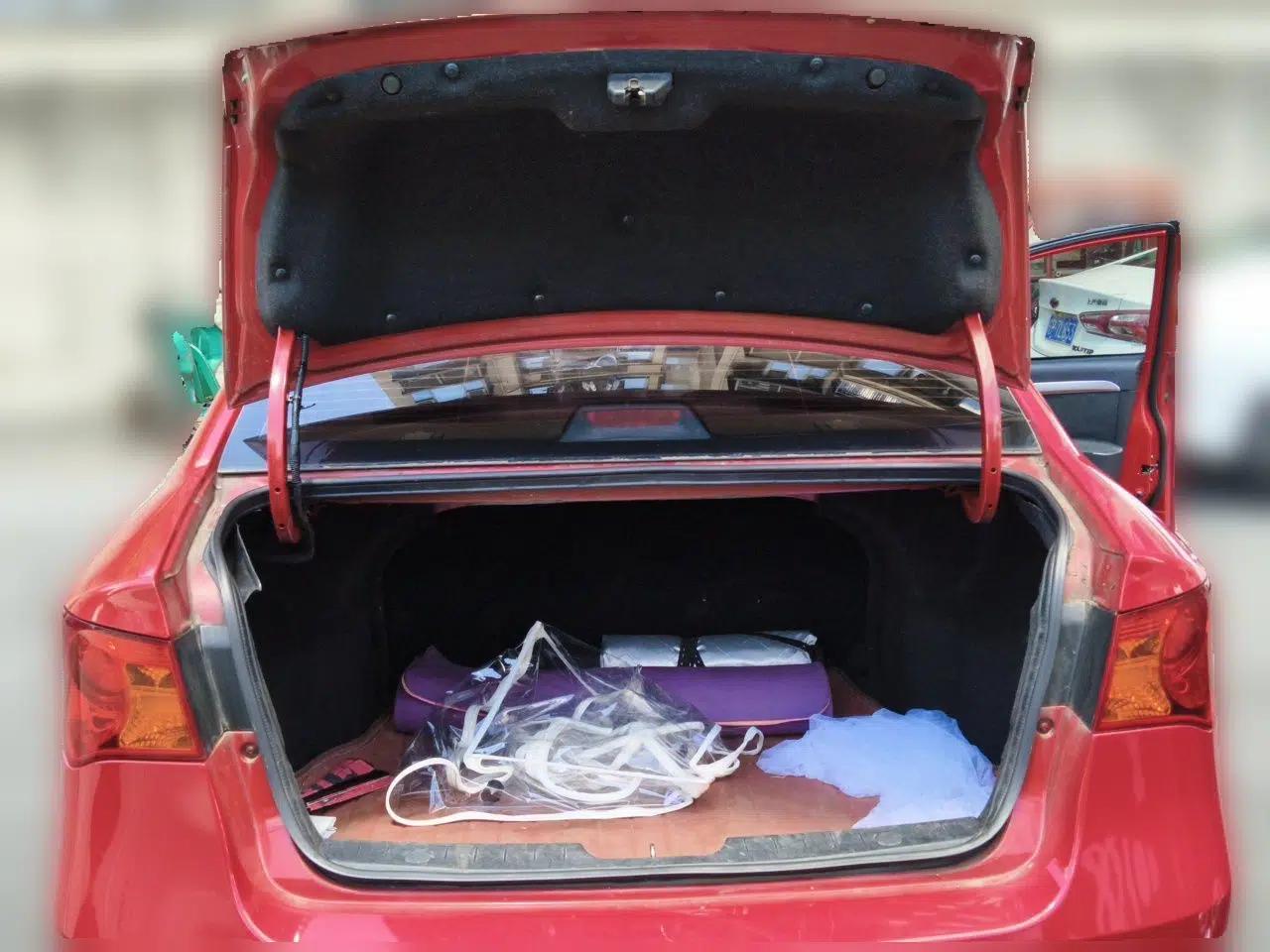 Roewe 350 2015 1.5L Automatic Luxury Sunroof Edition — миниатюра 19
