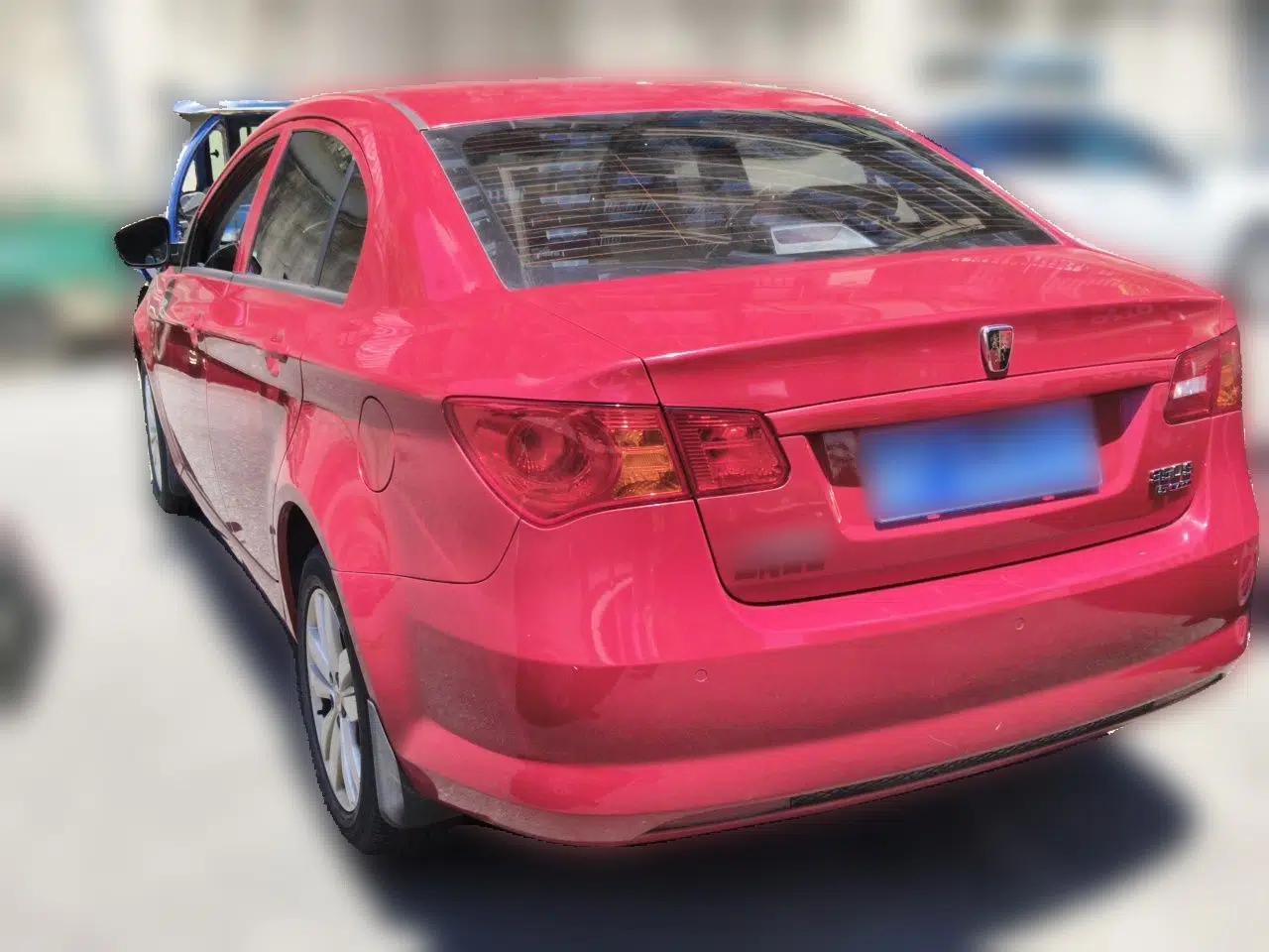 Roewe 350 2015 1.5L Automatic Luxury Sunroof Edition — миниатюра 4