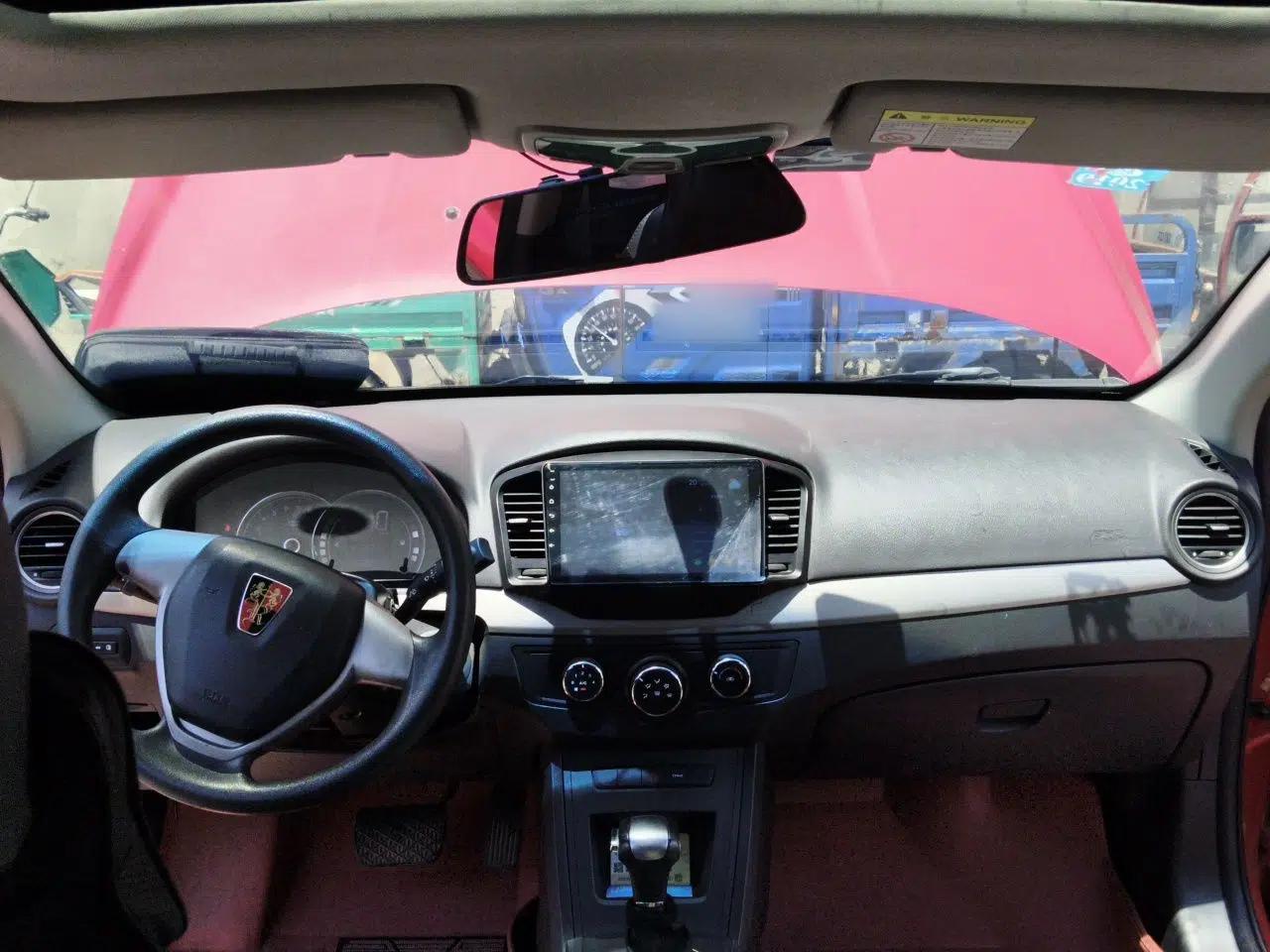 Roewe 350 2015 1.5L Automatic Luxury Sunroof Edition — миниатюра 9
