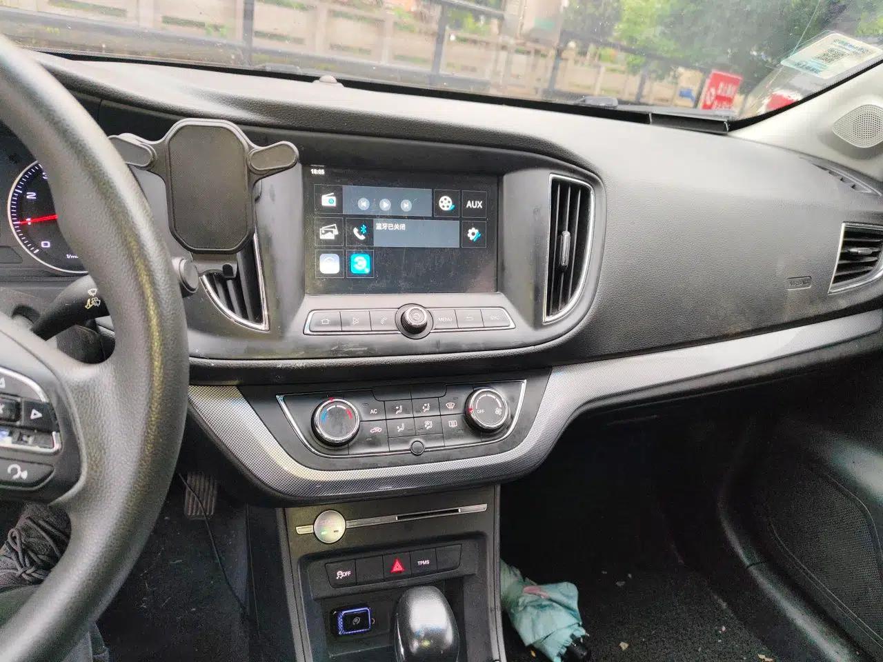 Roewe 360 2018 PLUS 1.5L Automatic Luxury Edition — миниатюра 12