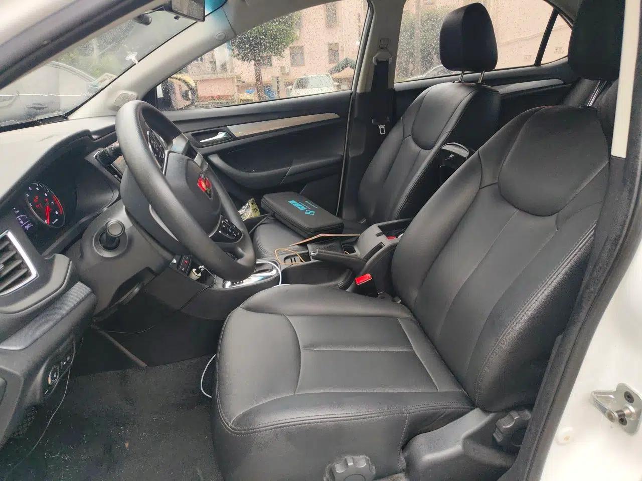 Roewe 360 2018 PLUS 1.5L Automatic Luxury Edition — миниатюра 14