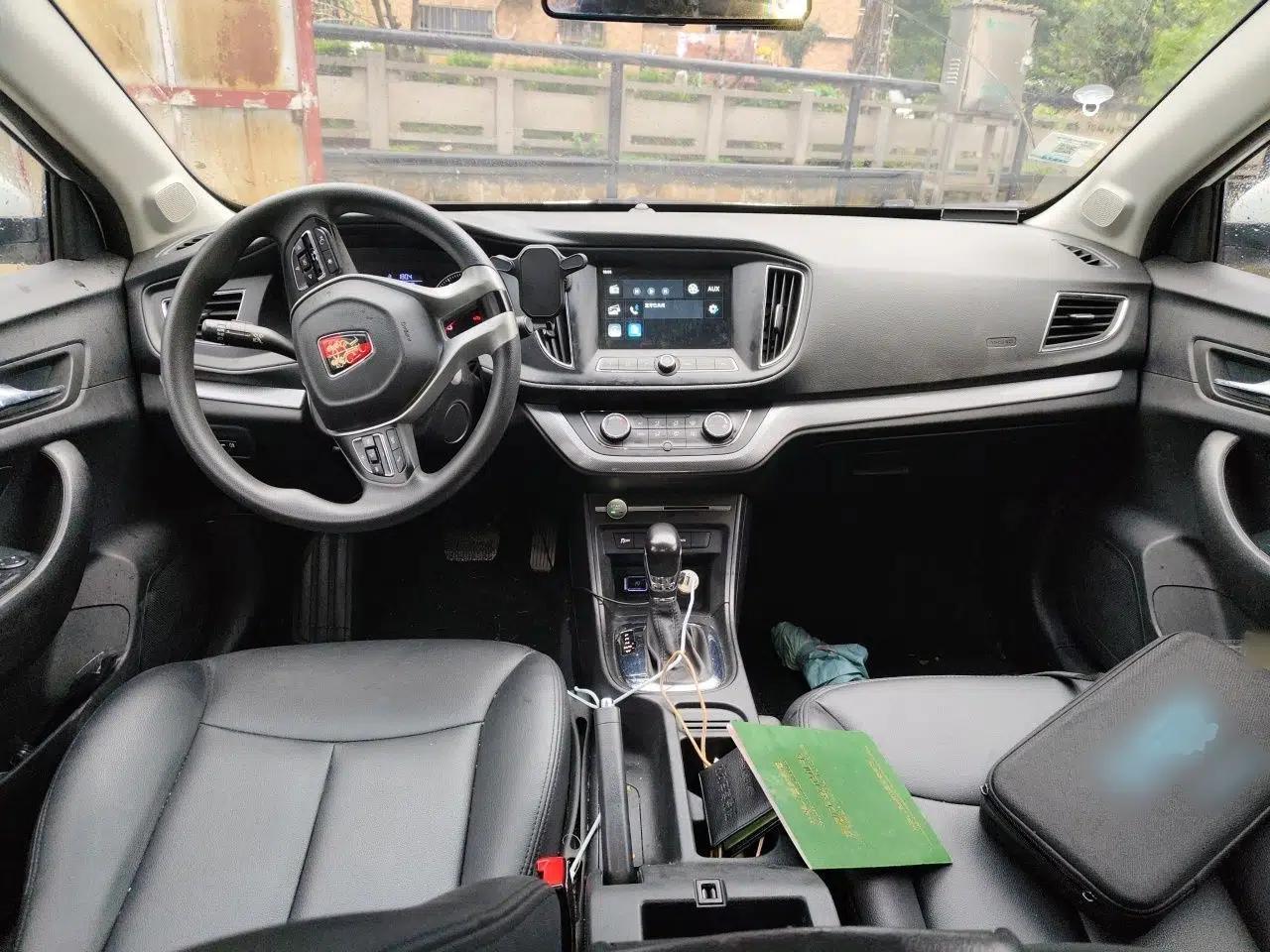 Roewe 360 2018 PLUS 1.5L Automatic Luxury Edition — миниатюра 18