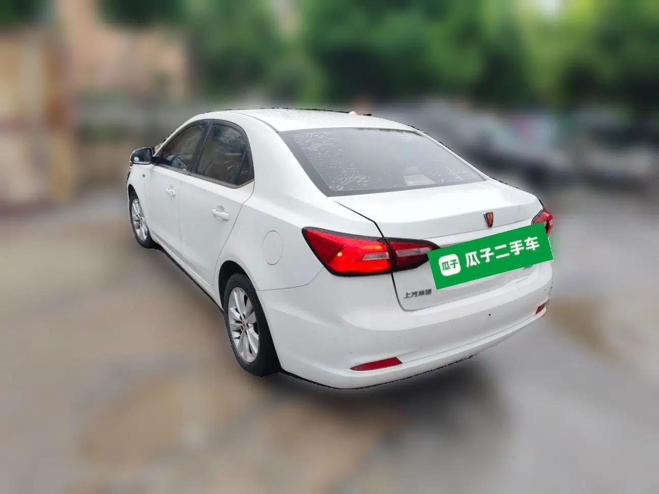 Roewe 360 2018 PLUS 1.5L Automatic Luxury Edition — миниатюра 4