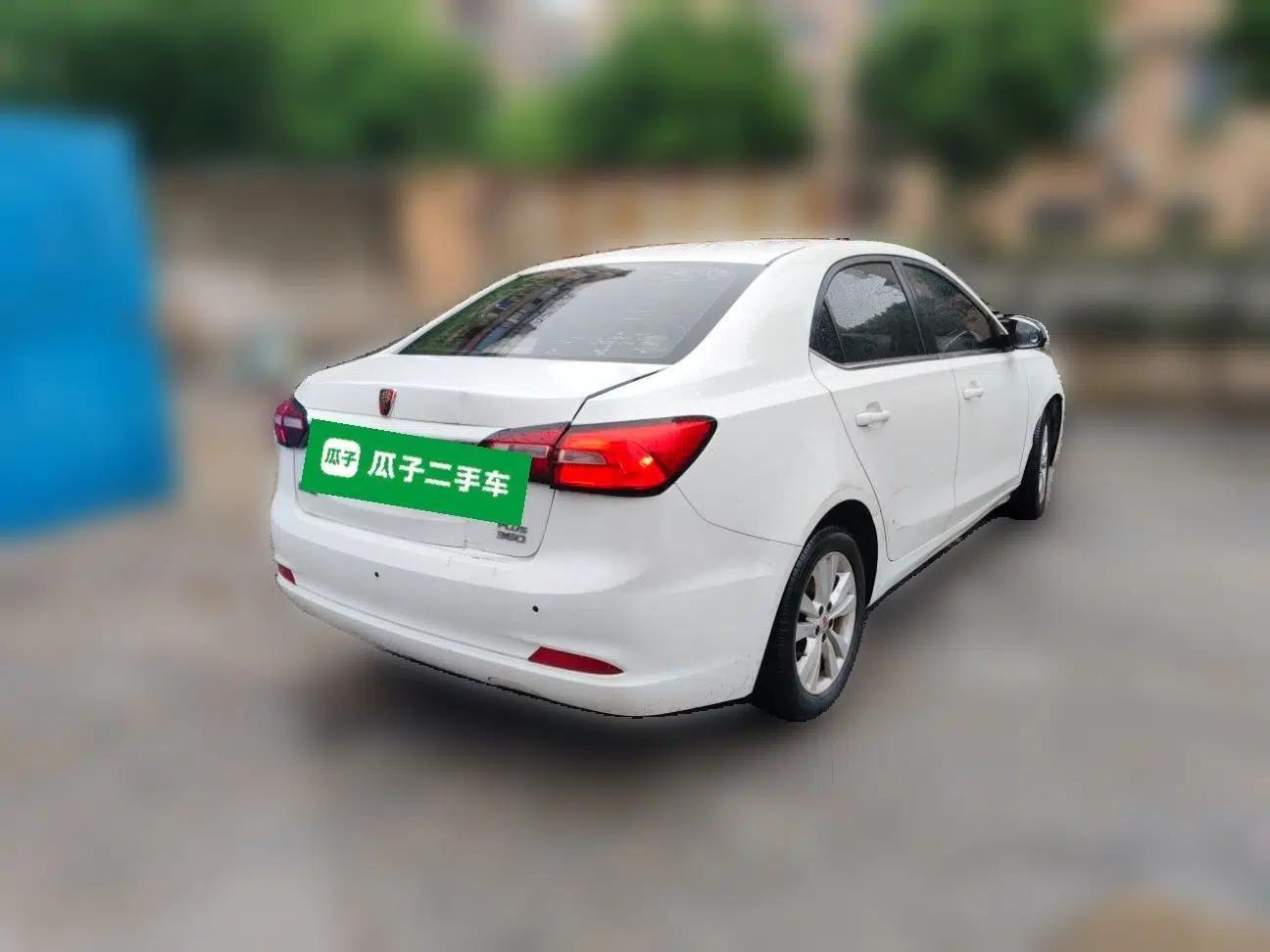 Roewe 360 2018 PLUS 1.5L Automatic Luxury Edition — миниатюра 6
