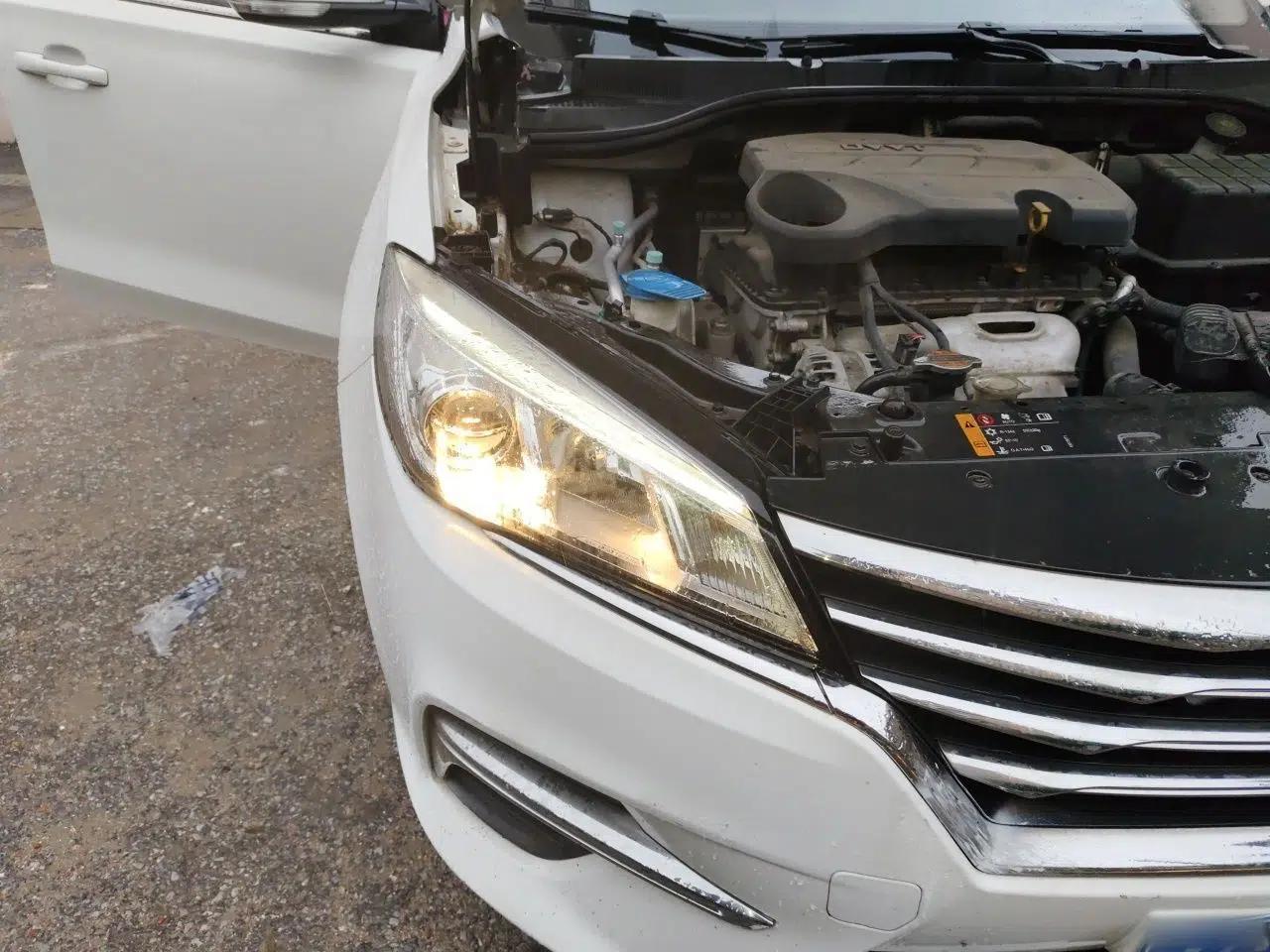 Roewe 360 2018 PLUS 1.5L Automatic Luxury Edition — миниатюра 7