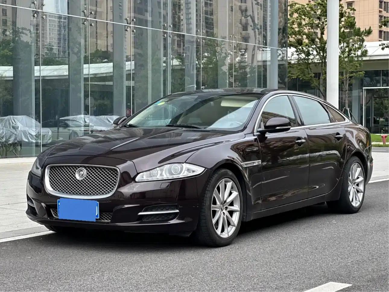 Jaguar XJ 2012 XJL 3.0 London Limited Edition — миниатюра 1