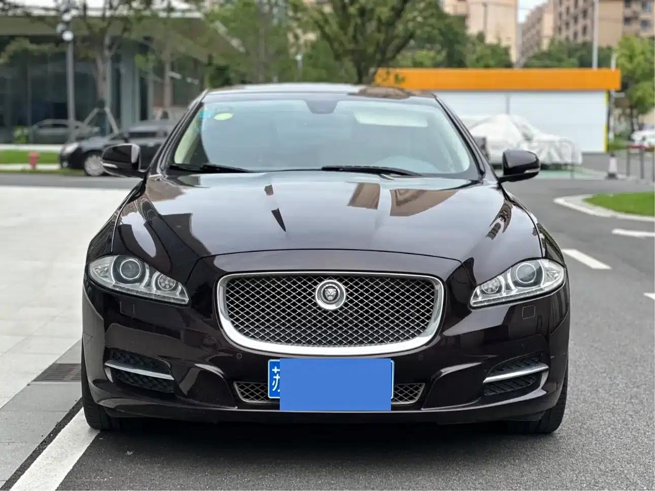 Jaguar XJ 2012 XJL 3.0 London Limited Edition — миниатюра 2