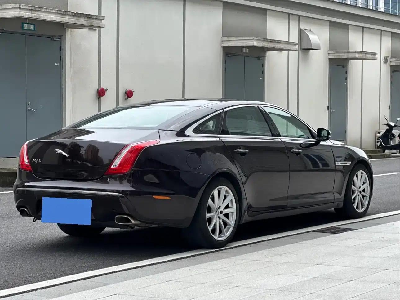Jaguar XJ 2012 XJL 3.0 London Limited Edition — миниатюра 6