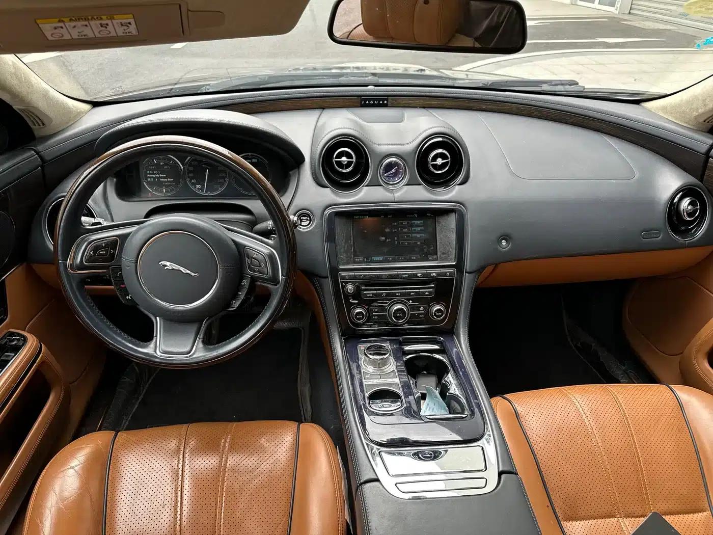 Jaguar XJ 2012 XJL 3.0 London Limited Edition — миниатюра 8