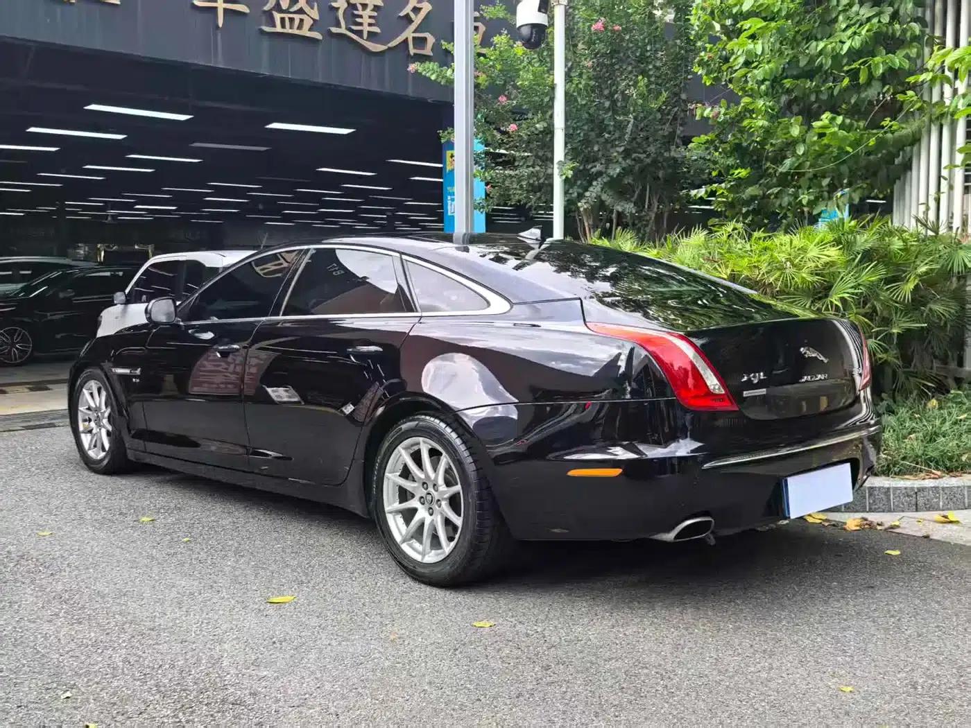 2013 Jaguar XJL 3.0 SC Cambridge Limited Edition — миниатюра 17