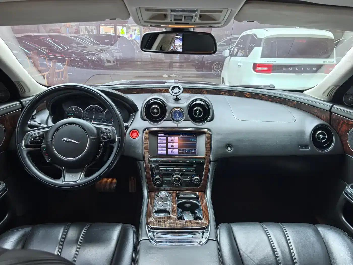 2013 Jaguar XJL 3.0 SC Cambridge Limited Edition — миниатюра 9