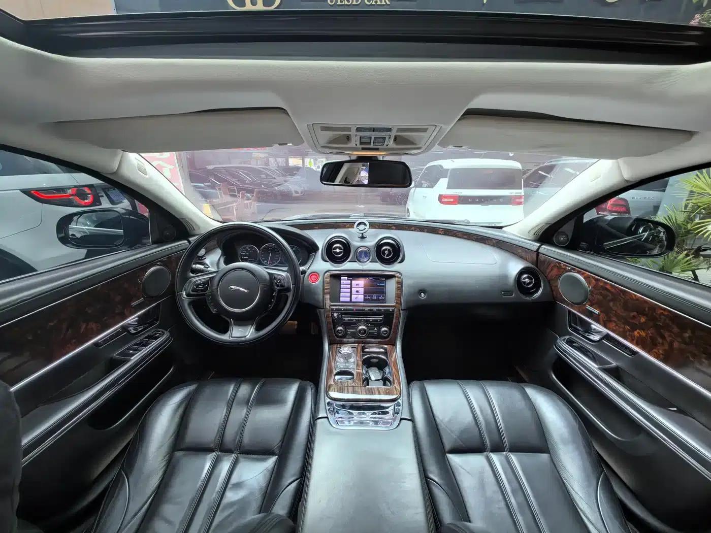 2013 Jaguar XJL 3.0 SC Cambridge Limited Edition — миниатюра 10