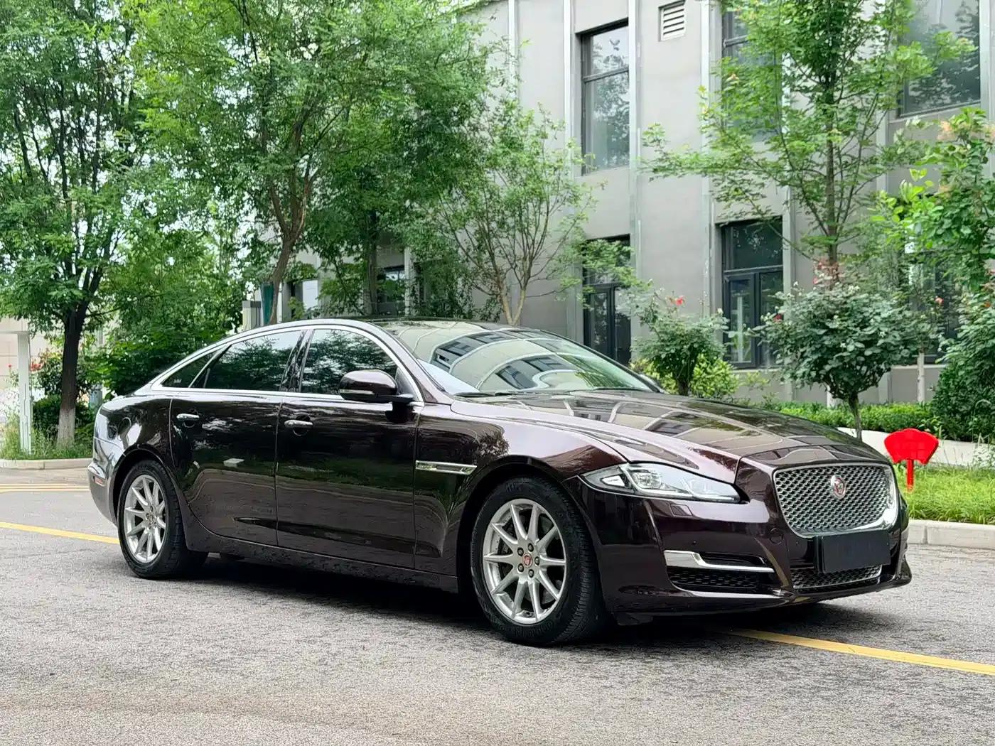 Jaguar XJ 2016 XJL 2.0T 2WD Elegant Business Edition — миниатюра 3