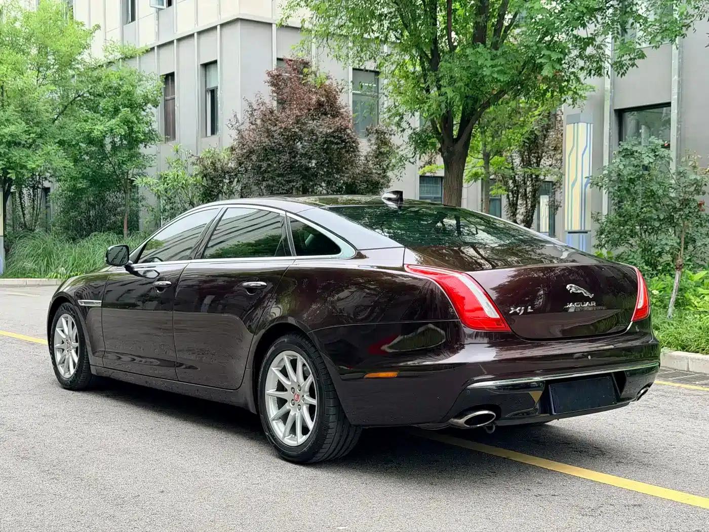 Jaguar XJ 2016 XJL 2.0T 2WD Elegant Business Edition — миниатюра 9