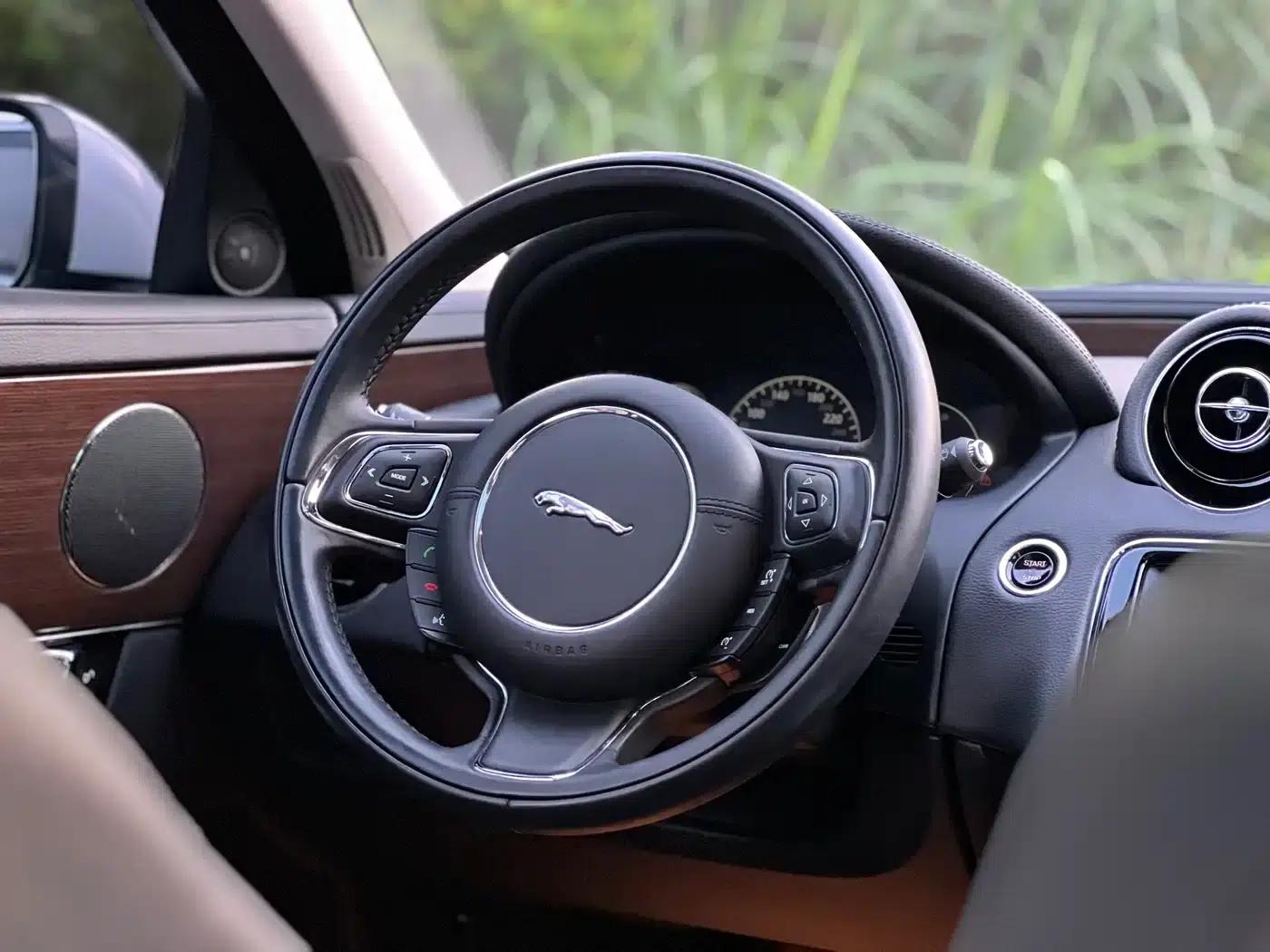 Jaguar XJ 2016 XJL 3.0 SC 2WD Elegant Business Edition — миниатюра 19