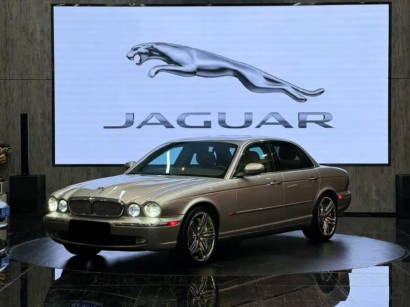 2004 Jaguar XJ, XJ8 4.2 — миниатюра 2