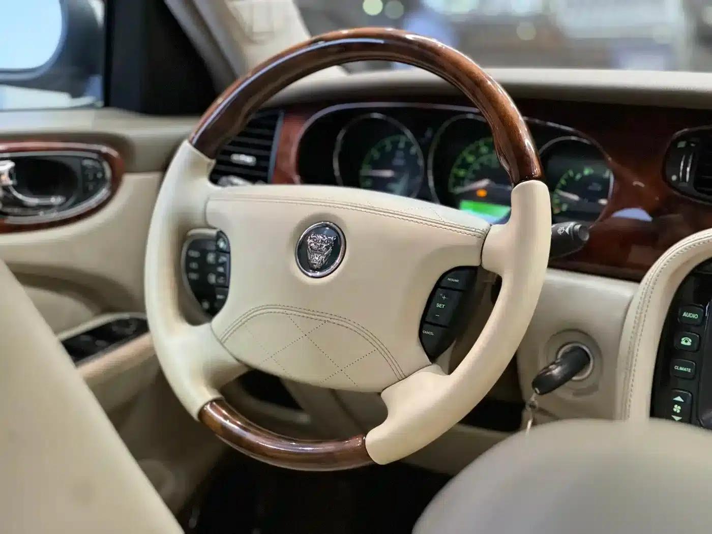 2004 Jaguar XJ, XJ8 4.2 — миниатюра 12