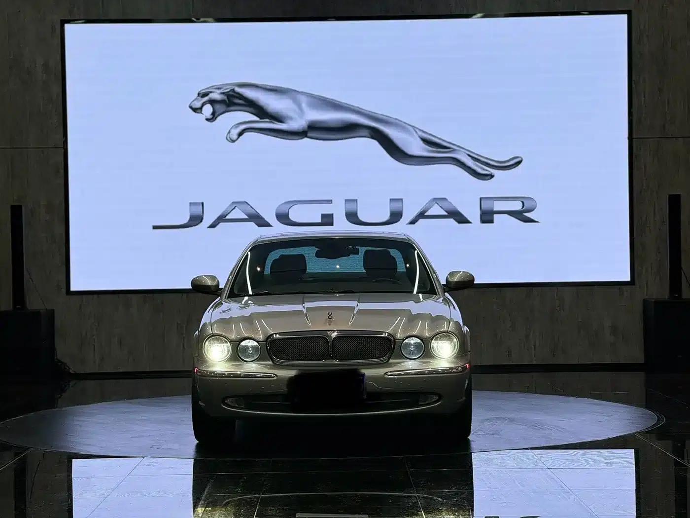 2004 Jaguar XJ, XJ8 4.2 — миниатюра 3