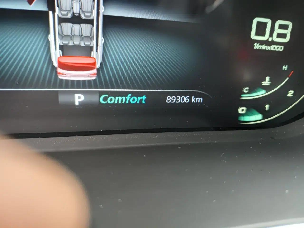 Roewe RX5 MAX 2019 300TGI Automatic 4G Connect Luxury Edition — миниатюра 12