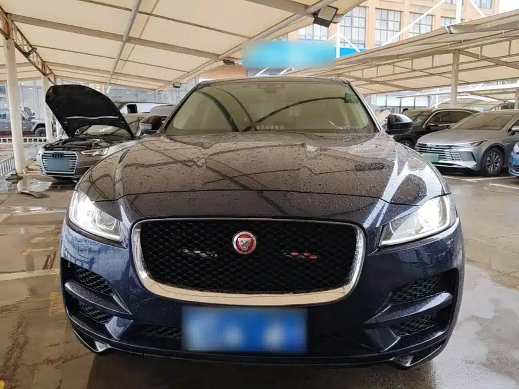 Jaguar F-PACE 2020 2.0T Urban Luxury Edition — миниатюра 3