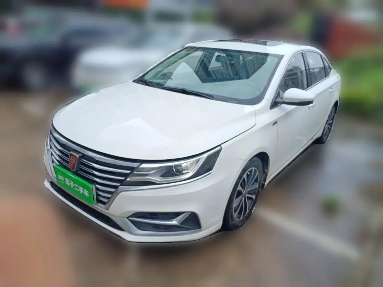 Roewe i6 New Energy 2019 PLUS 50T Internet Glory Flagship Edition — миниатюра 1