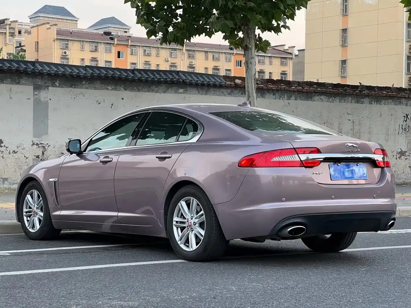 2014 Jaguar XF 2.0T Elegance Edition — миниатюра 11