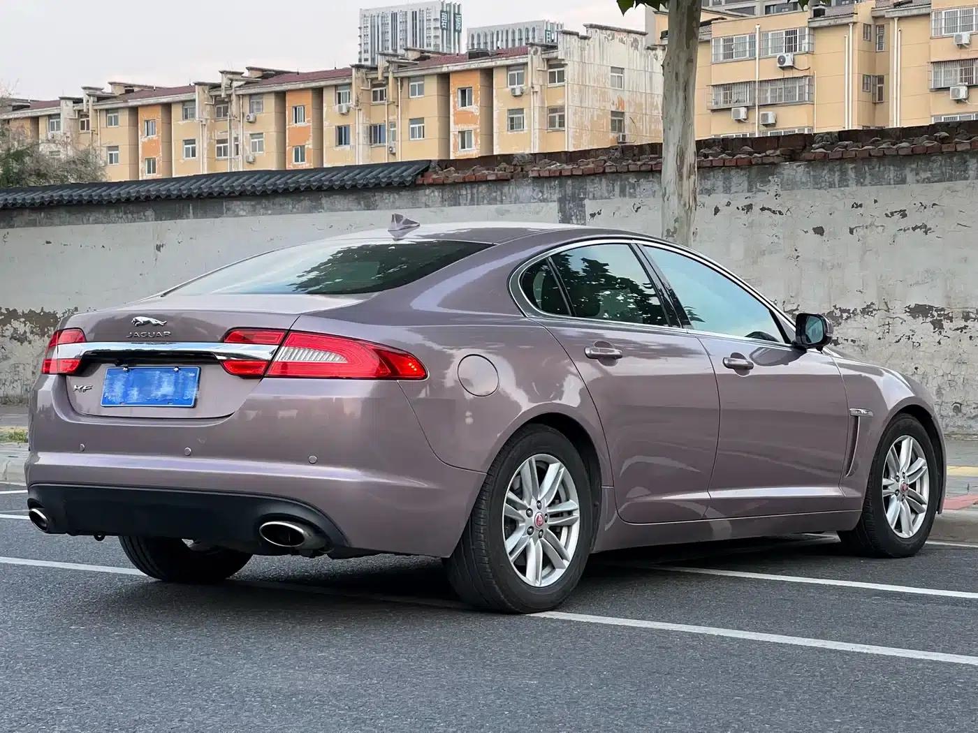 2014 Jaguar XF 2.0T Elegance Edition — миниатюра 13