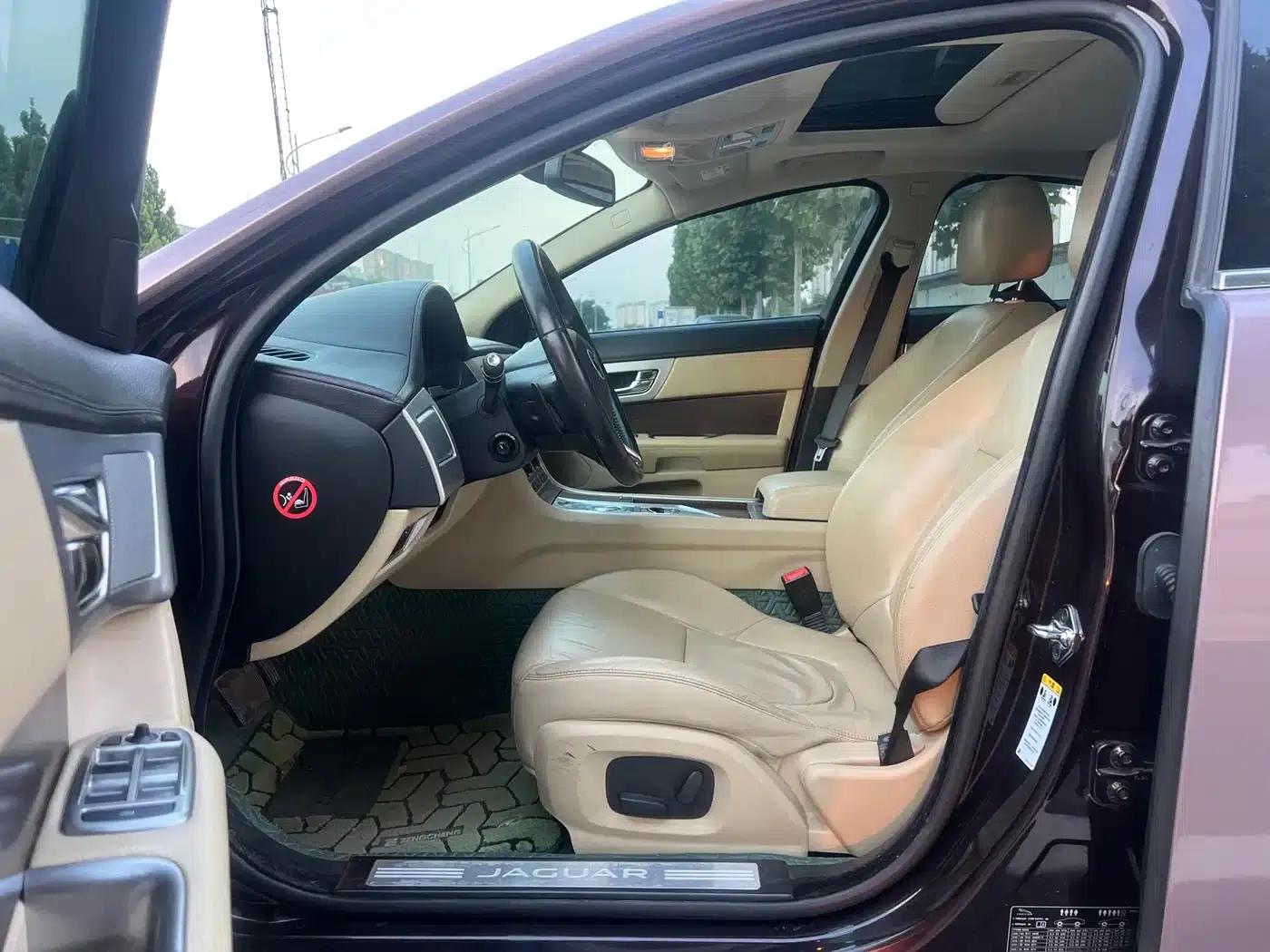 2014 Jaguar XF 2.0T Elegance Edition — миниатюра 10