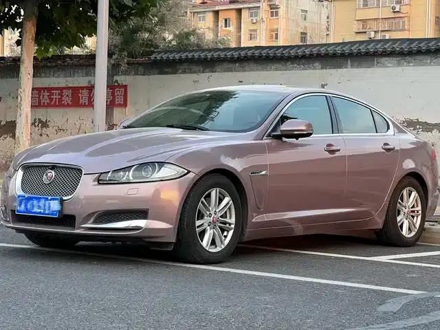 2014 Jaguar XF 2.0T Elegance Edition