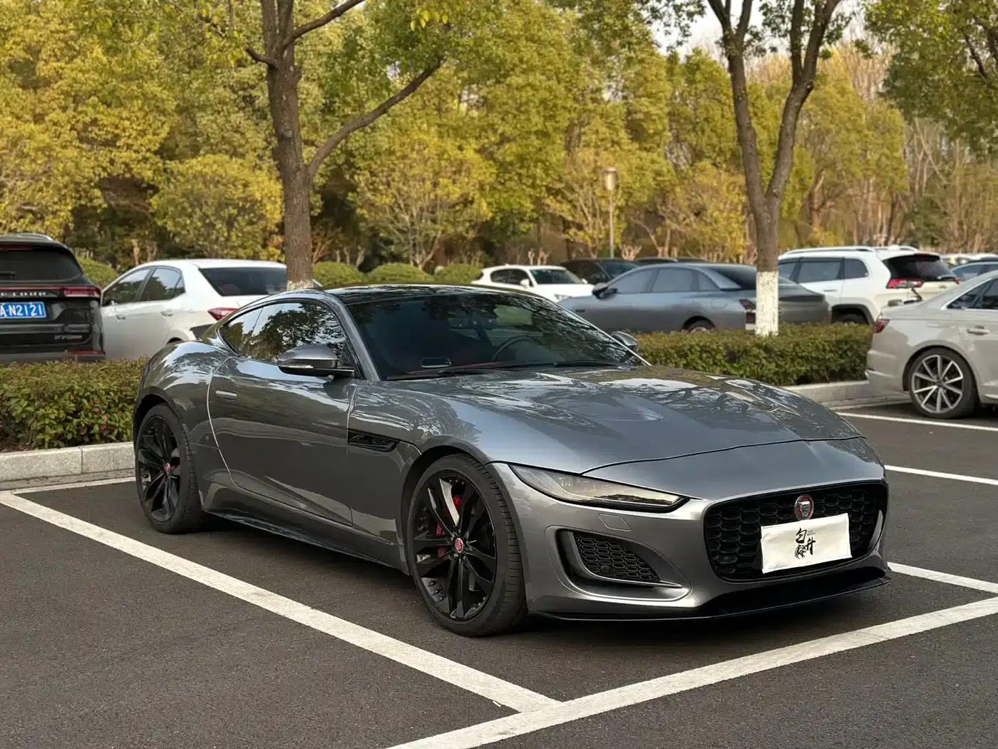 2022 Jaguar F-TYPE P300 Coupe R-DYNAMIC BLACK — миниатюра 3