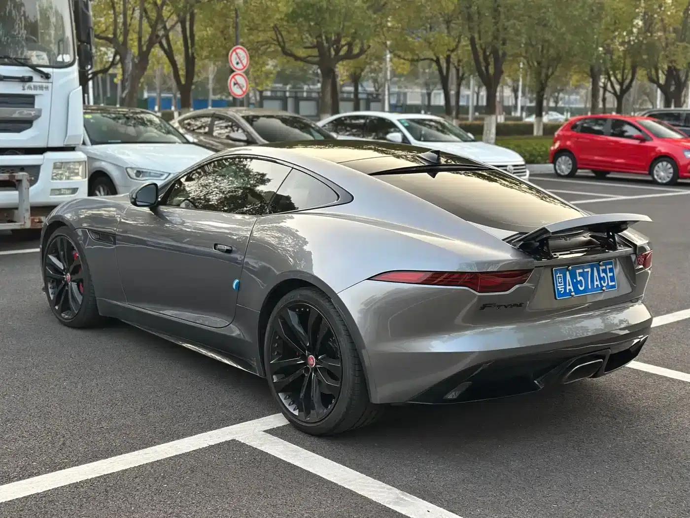 2022 Jaguar F-TYPE P300 Coupe R-DYNAMIC BLACK — миниатюра 8