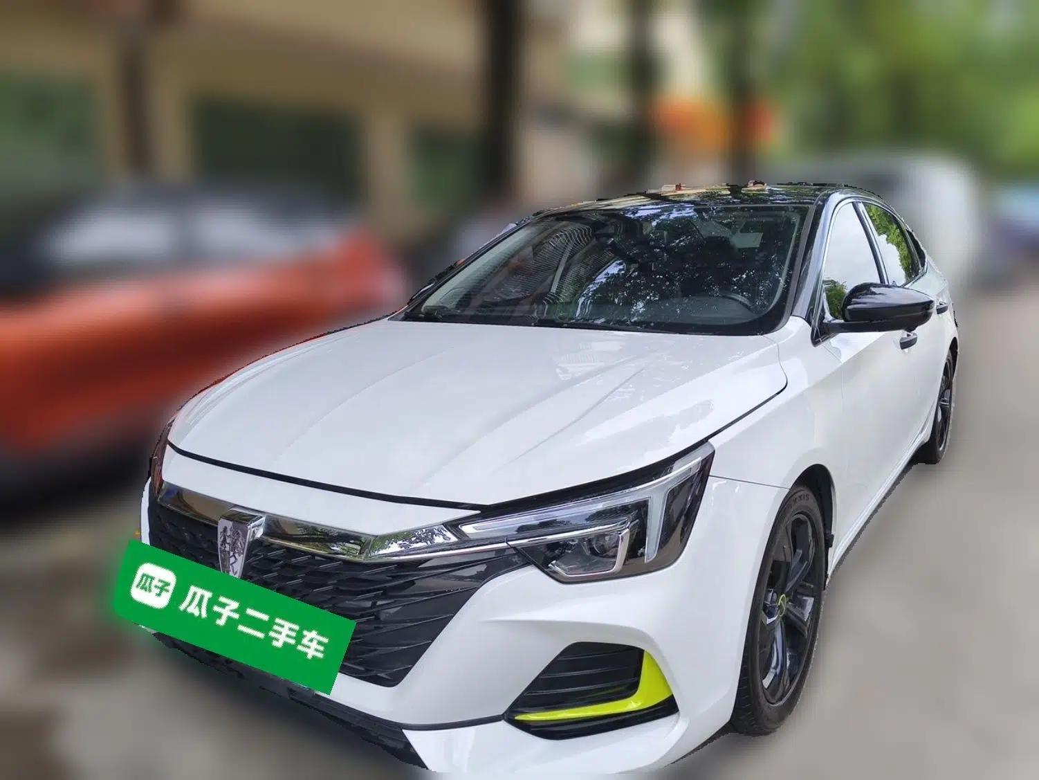 Roewe i6 MAX 2020 300TGI Automatic Supreme Edition with Cool Sunroof and Advanced Driving Features — миниатюра 1