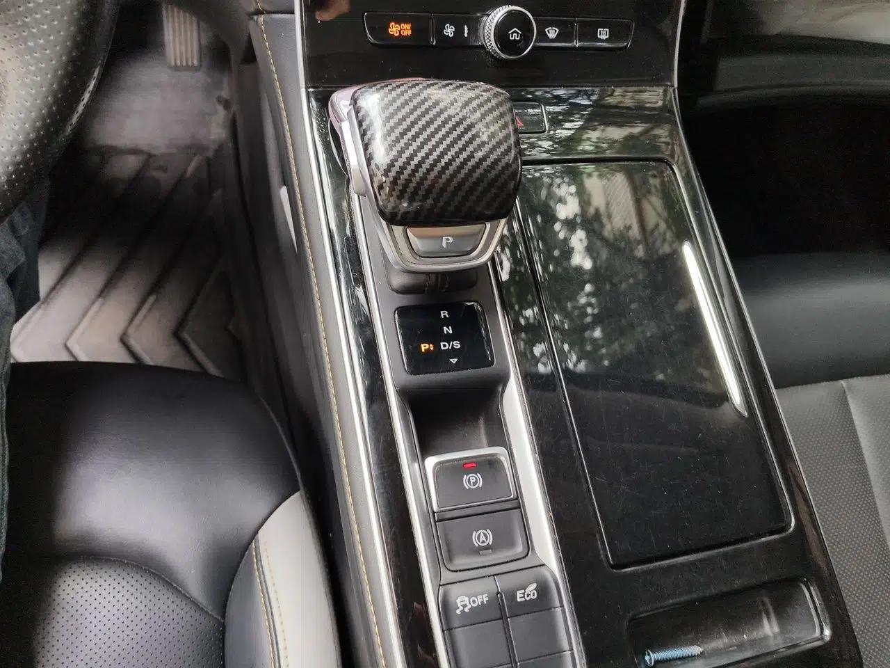 Roewe i6 MAX 2020 300TGI Automatic Supreme Edition with Cool Sunroof and Advanced Driving Features — миниатюра 14