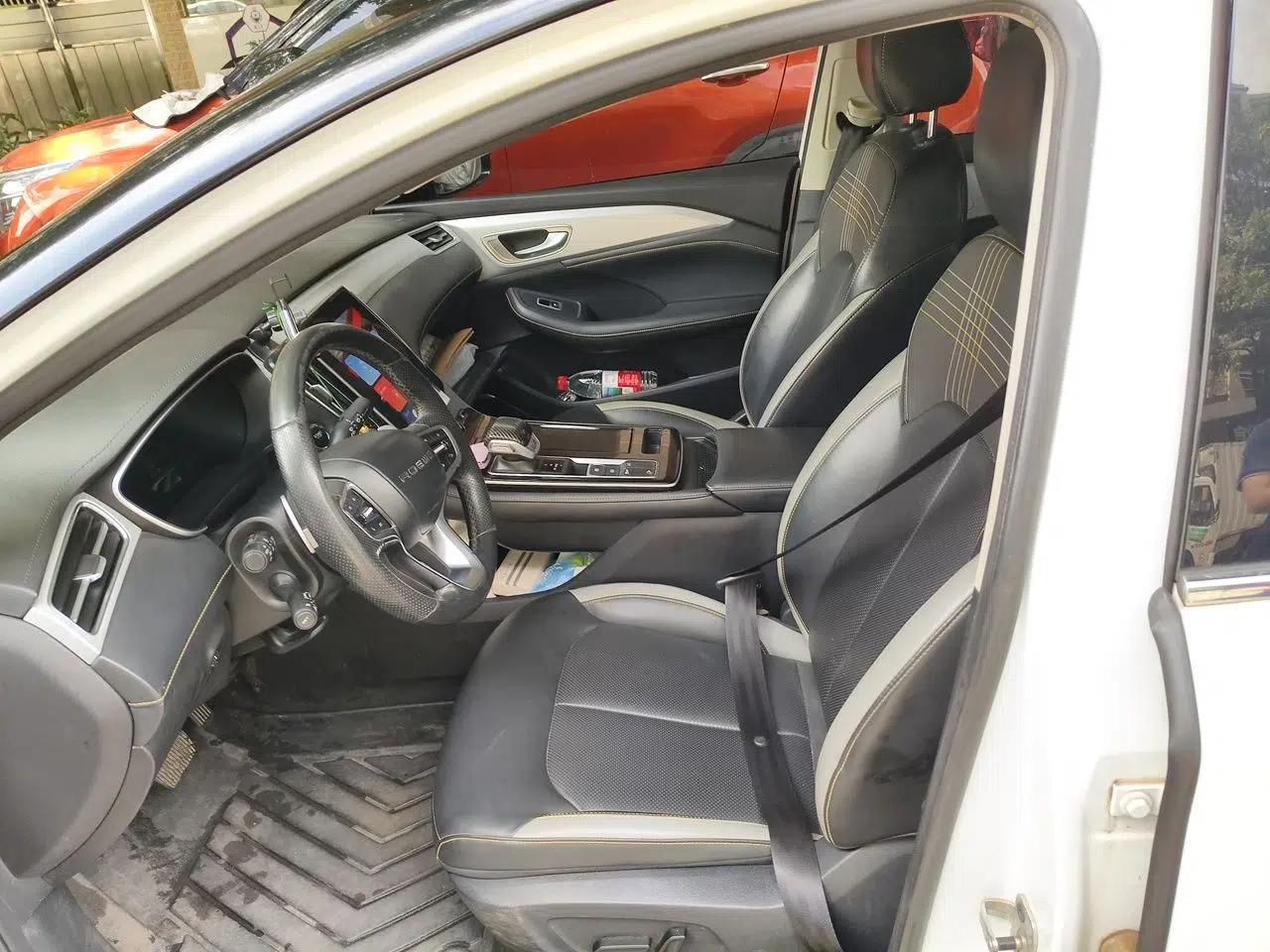 Roewe i6 MAX 2020 300TGI Automatic Supreme Edition with Cool Sunroof and Advanced Driving Features — миниатюра 15
