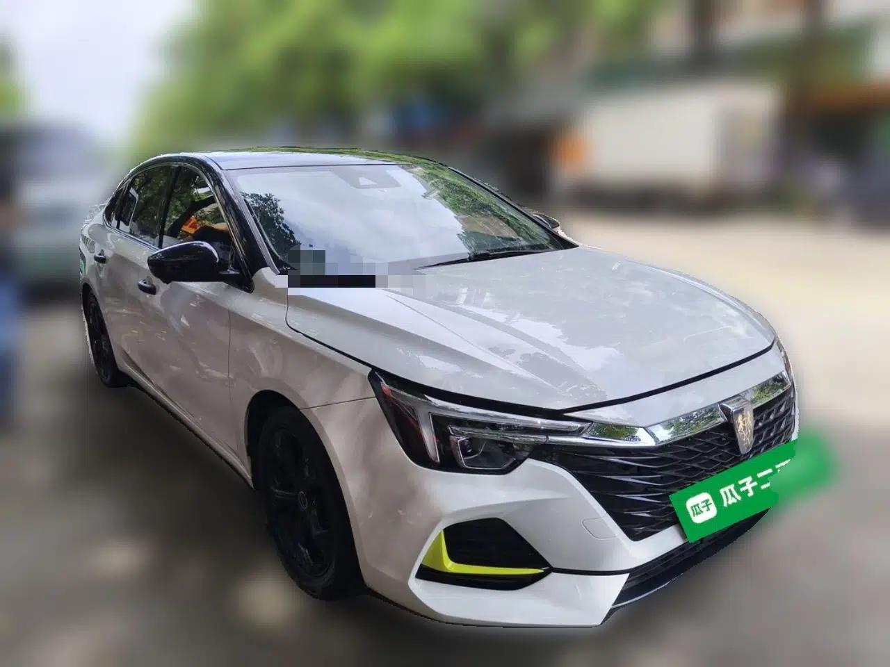 Roewe i6 MAX 2020 300TGI Automatic Supreme Edition with Cool Sunroof and Advanced Driving Features — миниатюра 3