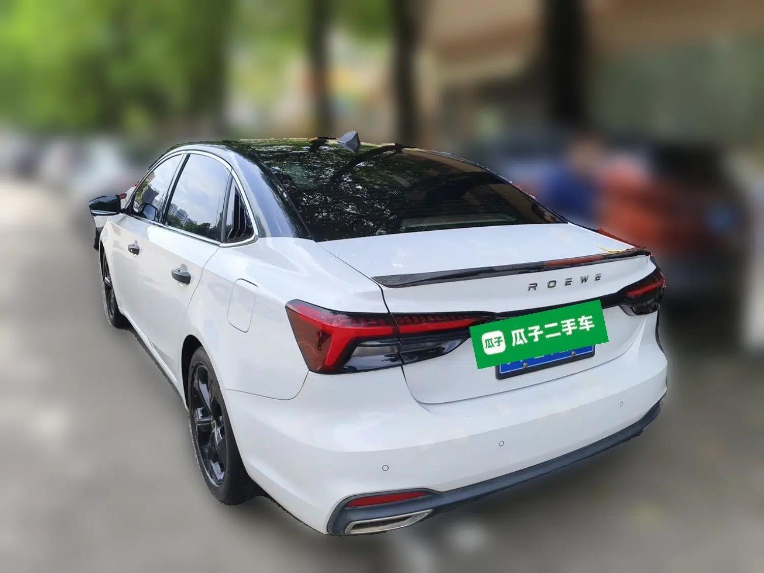 Roewe i6 MAX 2020 300TGI Automatic Supreme Edition with Cool Sunroof and Advanced Driving Features — миниатюра 4