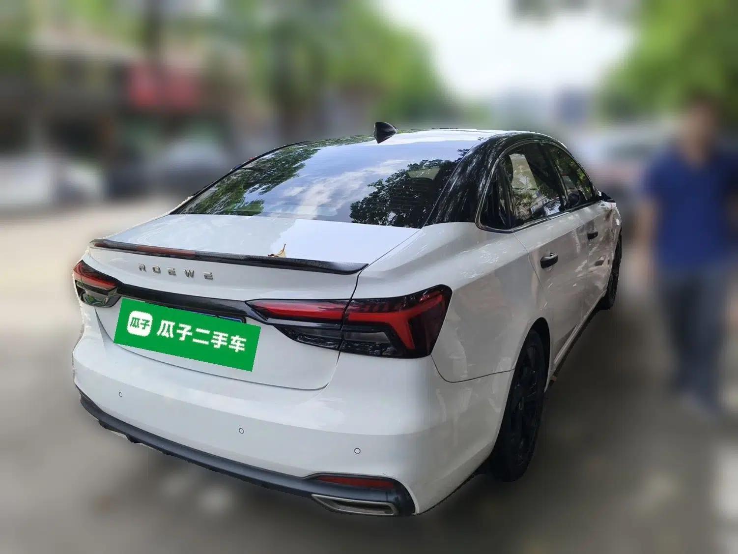 Roewe i6 MAX 2020 300TGI Automatic Supreme Edition with Cool Sunroof and Advanced Driving Features — миниатюра 6