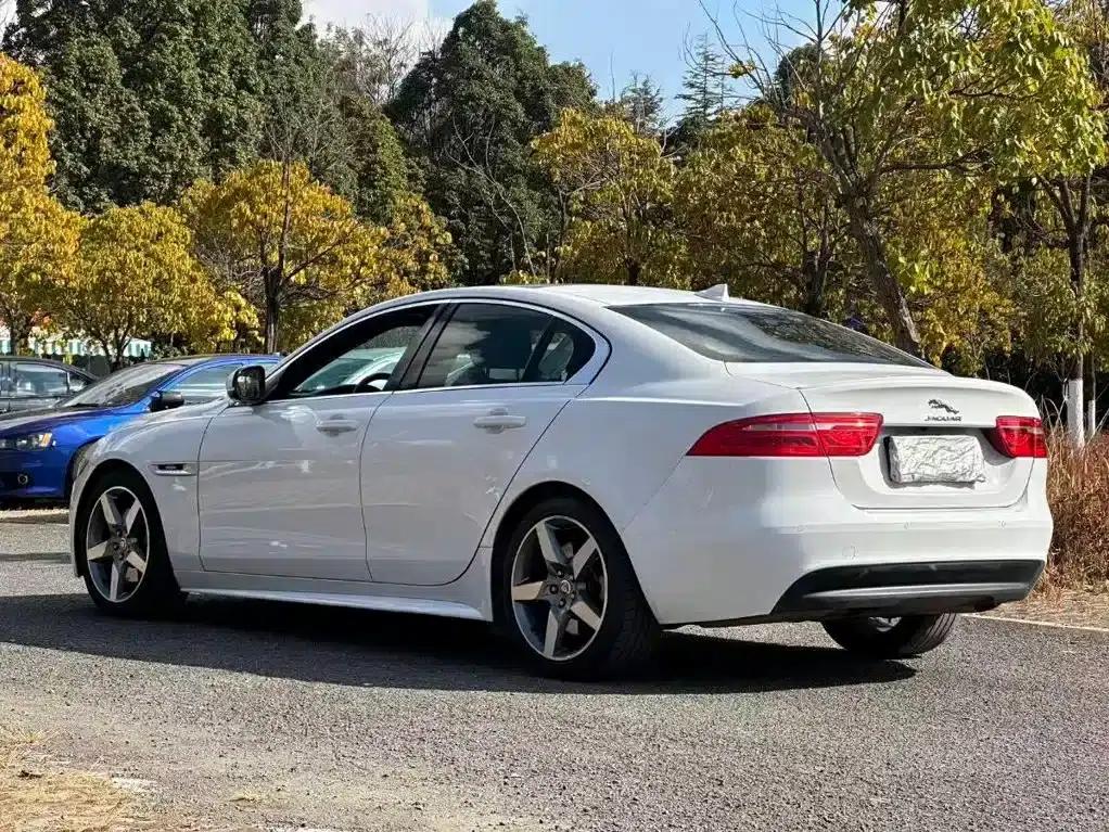 Jaguar XE 2015 2.0T 200PS R-Sport — миниатюра 7