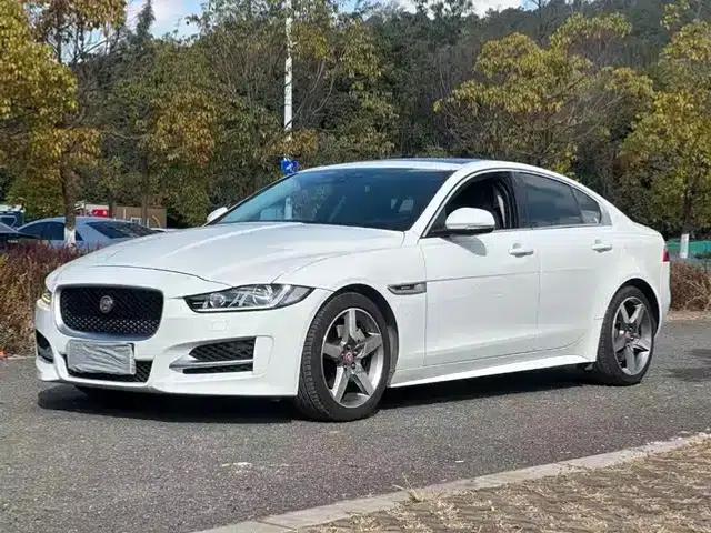 Jaguar XE 2015 2.0T 200PS R-Sport