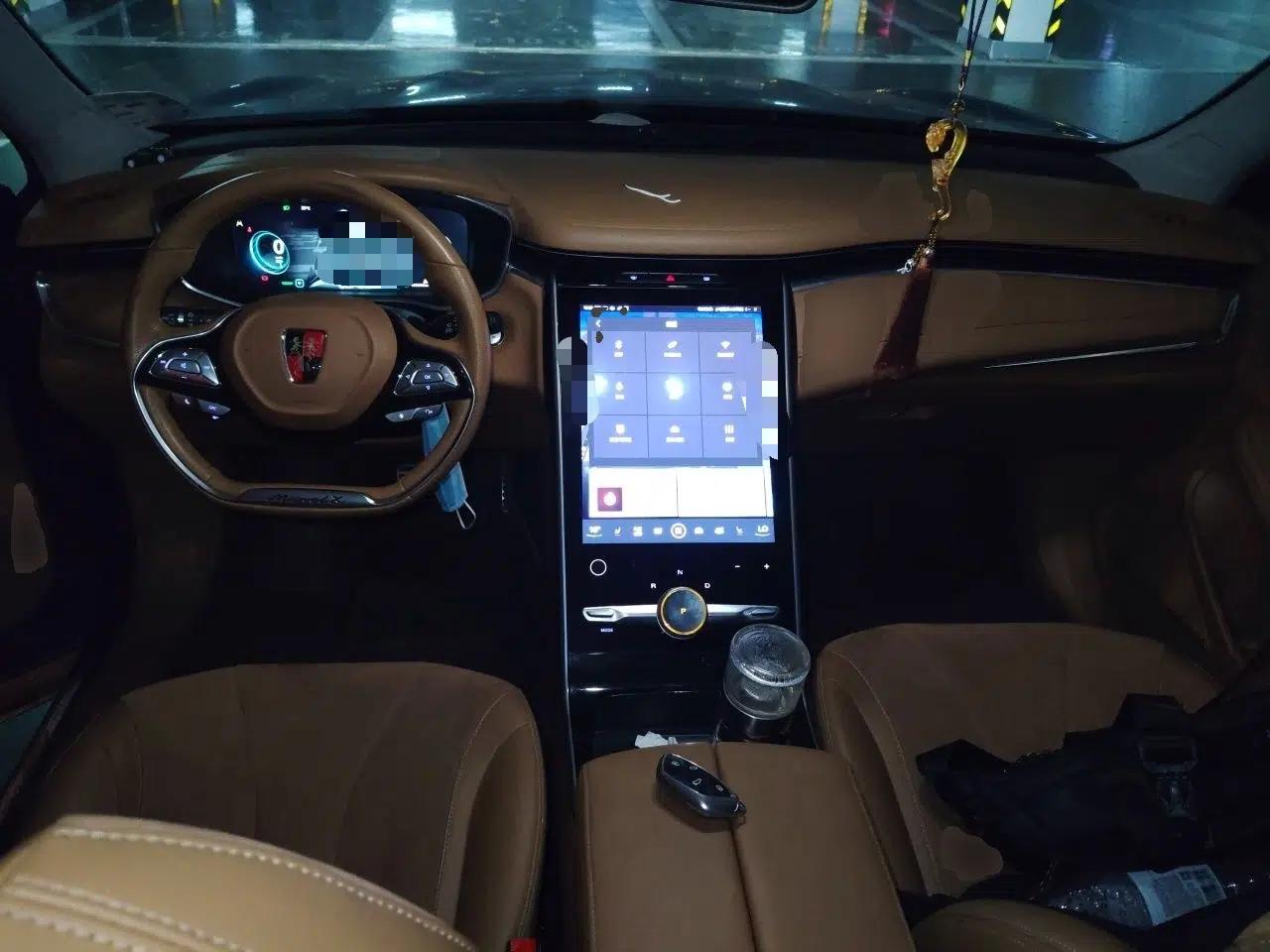 Roewe MARVEL X 2018 Rear-Drive Model — миниатюра 9