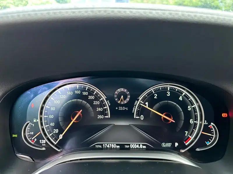 2017 BMW 7 Series 730Li Leading Edition — миниатюра 19